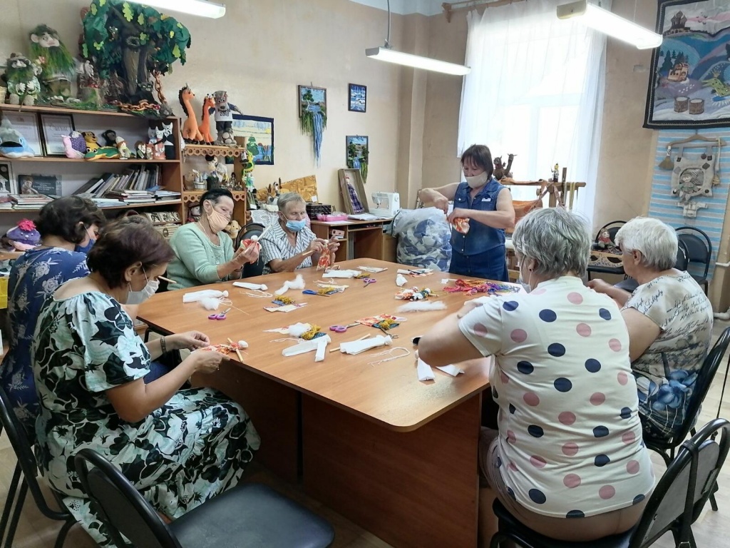 Выстака кукол 2.jpg